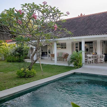 Villa Tom & Lucie Bingin Beach Uluwatu Екстериор снимка